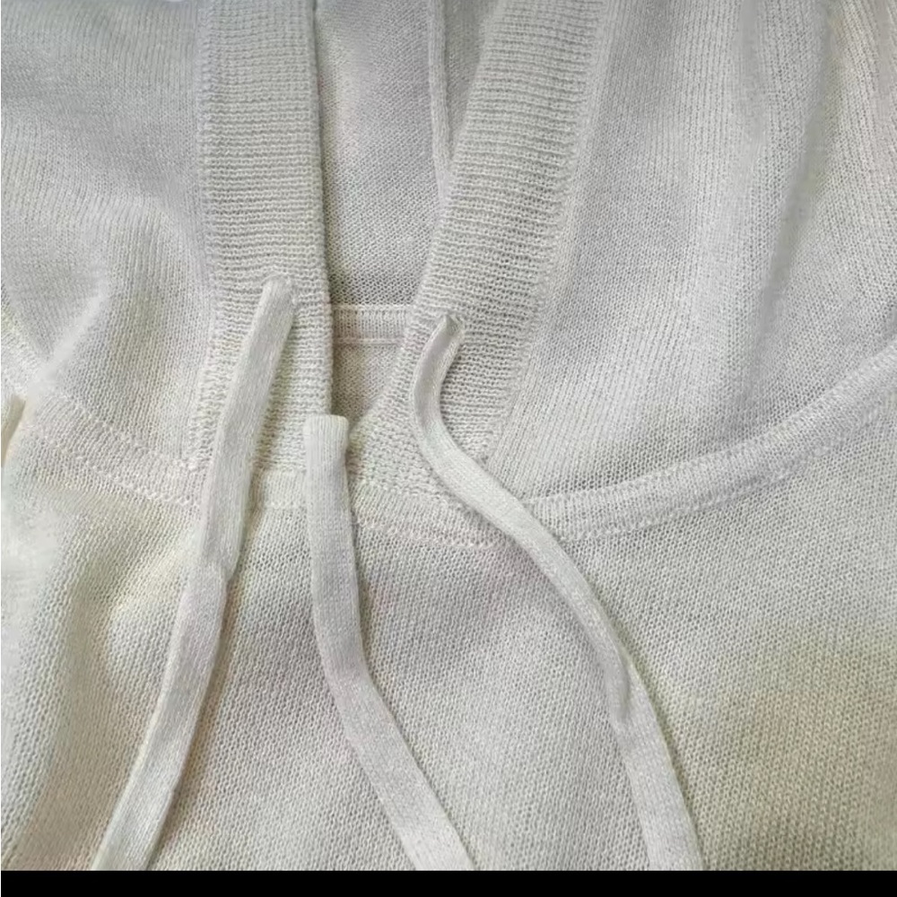 Cream Sweater - Picture 4 of 6